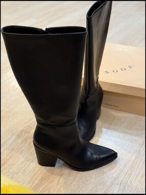 Soda Black Pointed Toe Knee-High Block Heel Boots